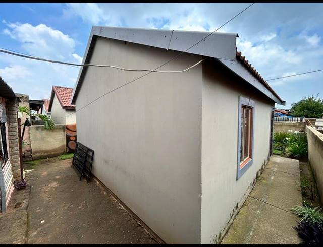 2 BEDROOM HOUSE FOR SALE IN PALM RIDGE